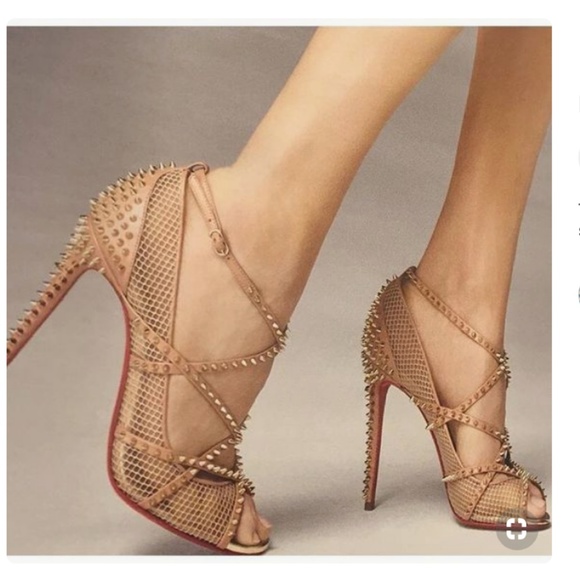Christian Louboutin Shoes - SALE💥 LOUBOUTIN Alarc Nude Spike Pumps Sz37